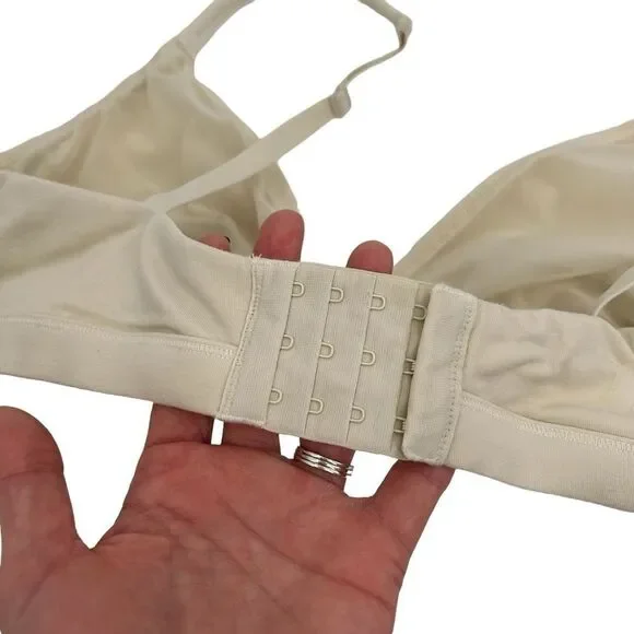 Skim Triangle Bralette sand/cream size 3X - Picture 4 of 6